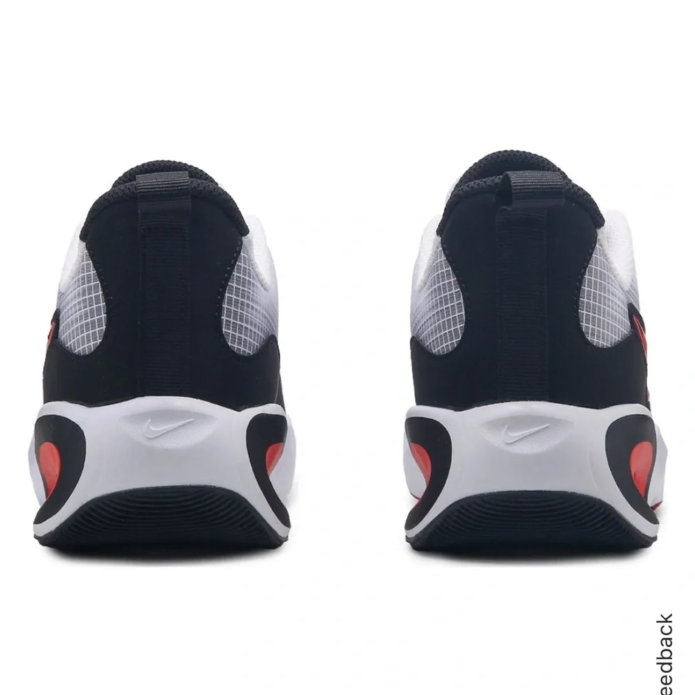 NWT kids Nike air max nova sneakers